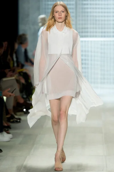 Look 48